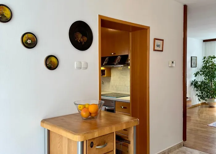 Вилла With Garden *